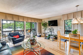 Lakeview Condo with Resort Pool 2 Miles to Golf!